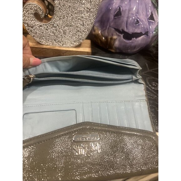 Coach Olive Green Dotted Signature Leather Checkbook Wallet - Picture 12 of 13